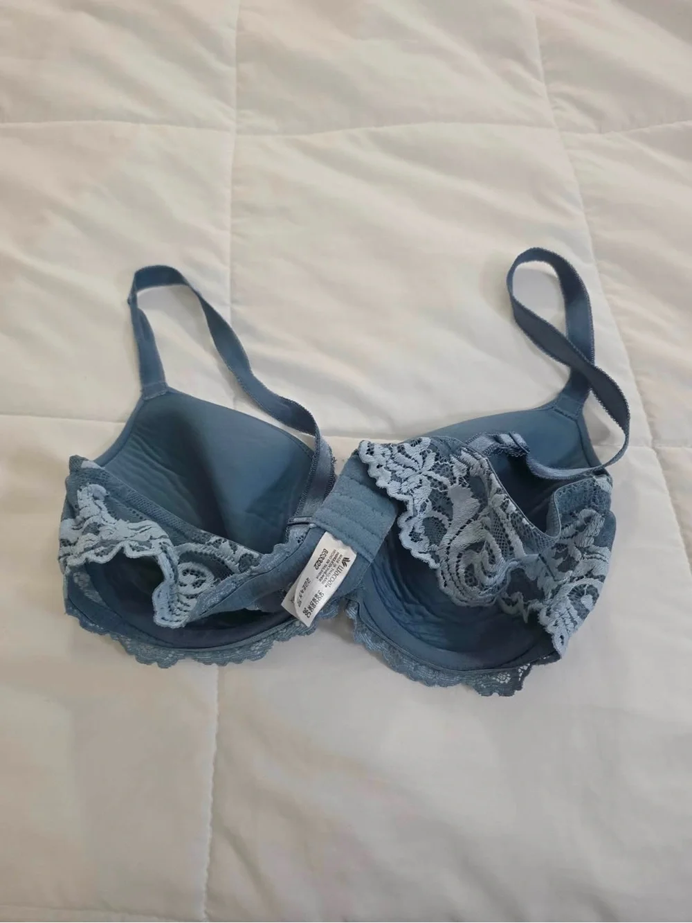 Wacoal Instant Icon Bra Lace Accent Underwire Back Closure 36C. A-4